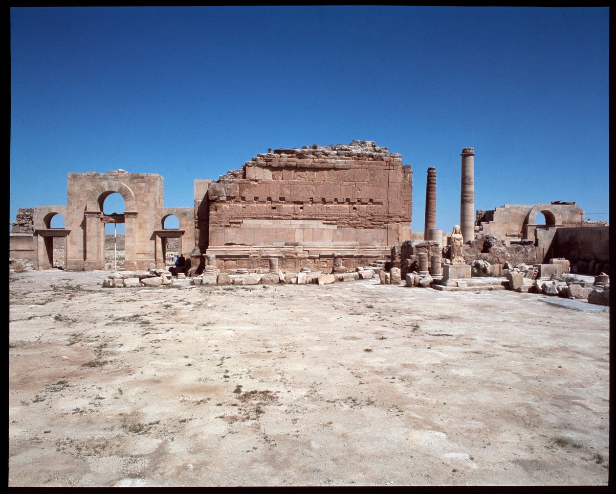 Vue du temple romain - Roman Roman