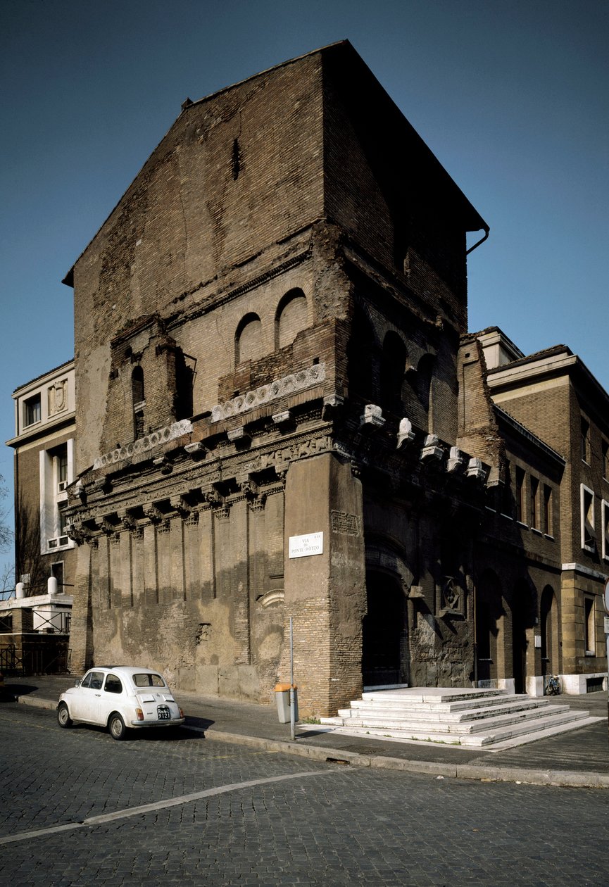 Vue de la Villa Crescenzi - Romanesque