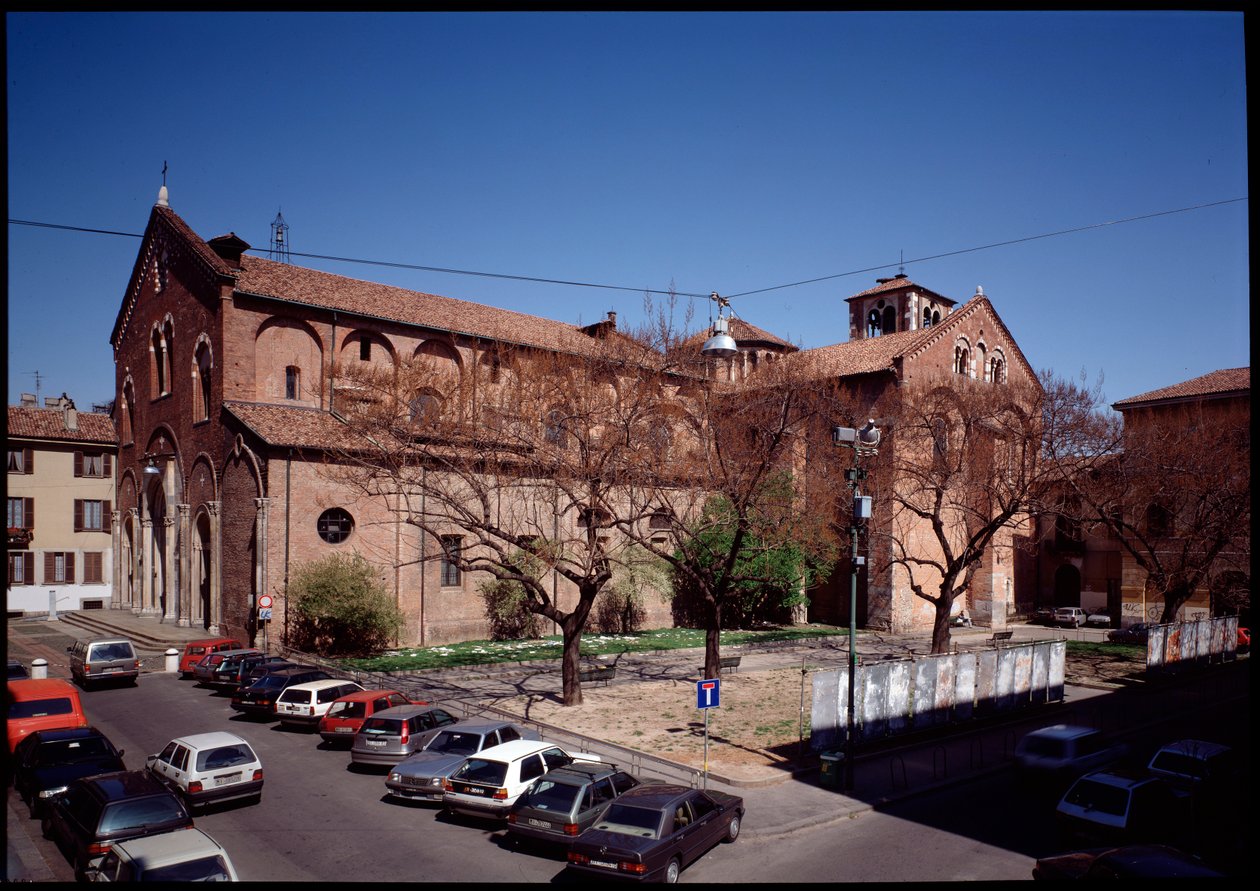 Vue de la basilique - Romanesque