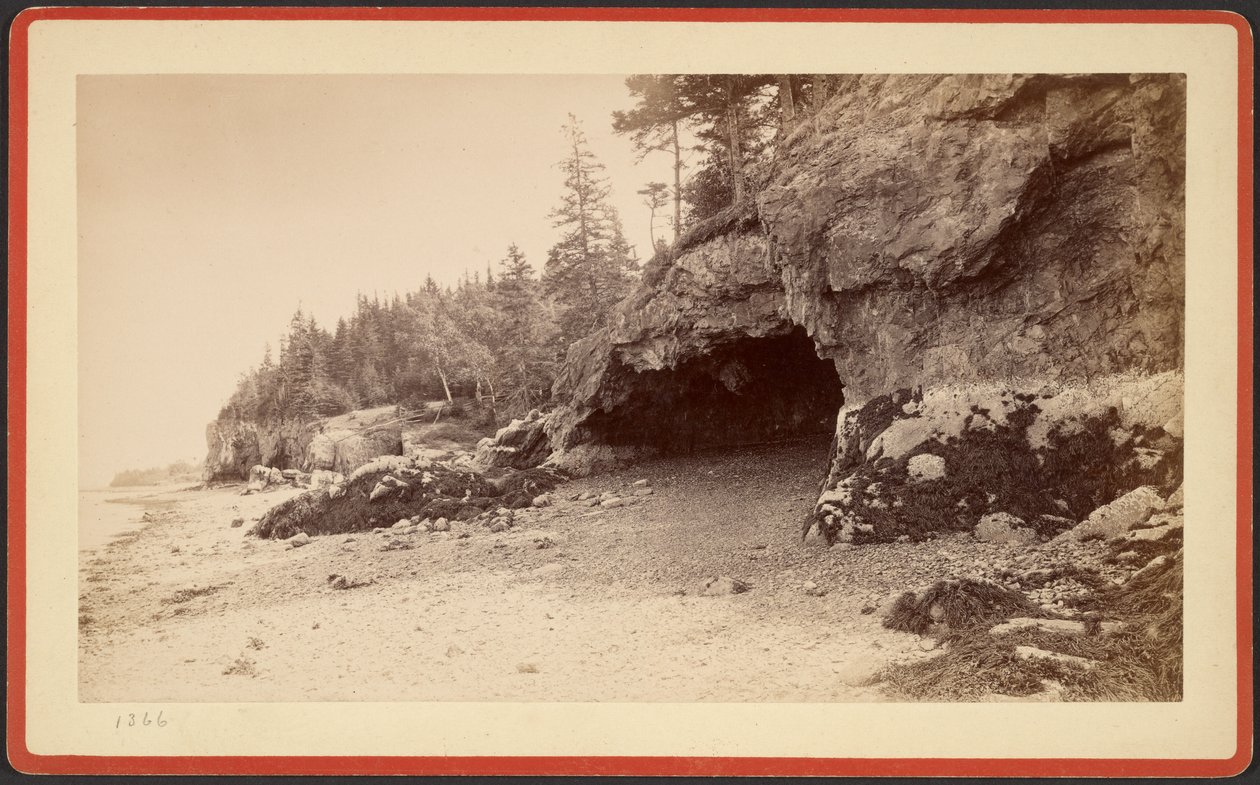 [Grotte, peut-être à Mt. Desert, Maine] - S.R. Stoddard
