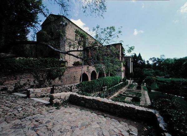 Vue du jardin - School Spanish