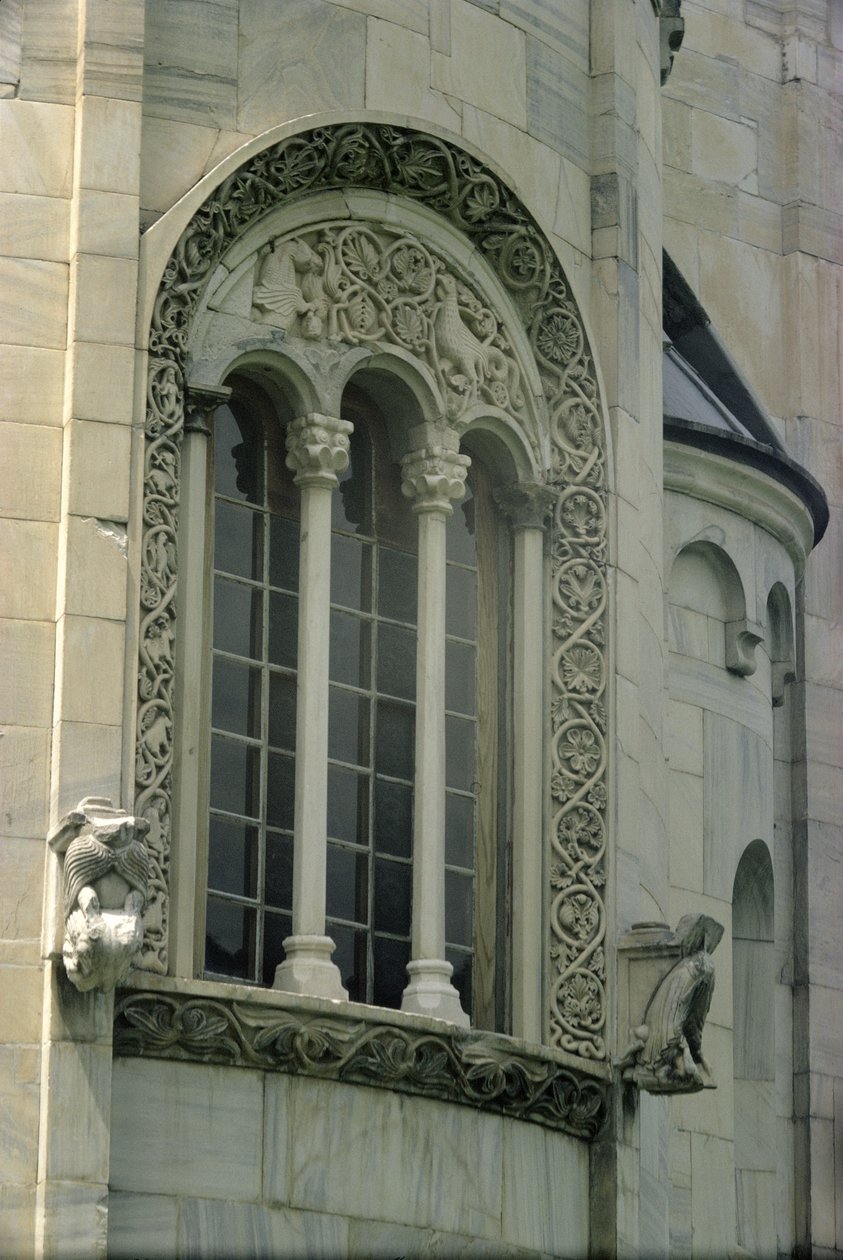 Fenêtre est - Serbian School