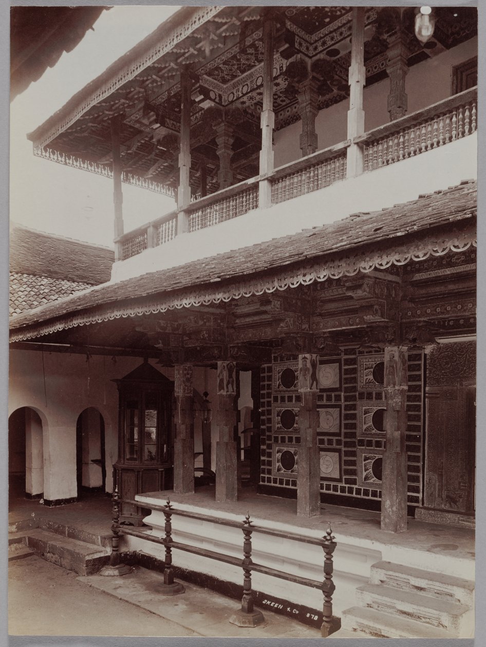 Temple bouddhiste à Kandy, Ceylan - Skeen and Co.