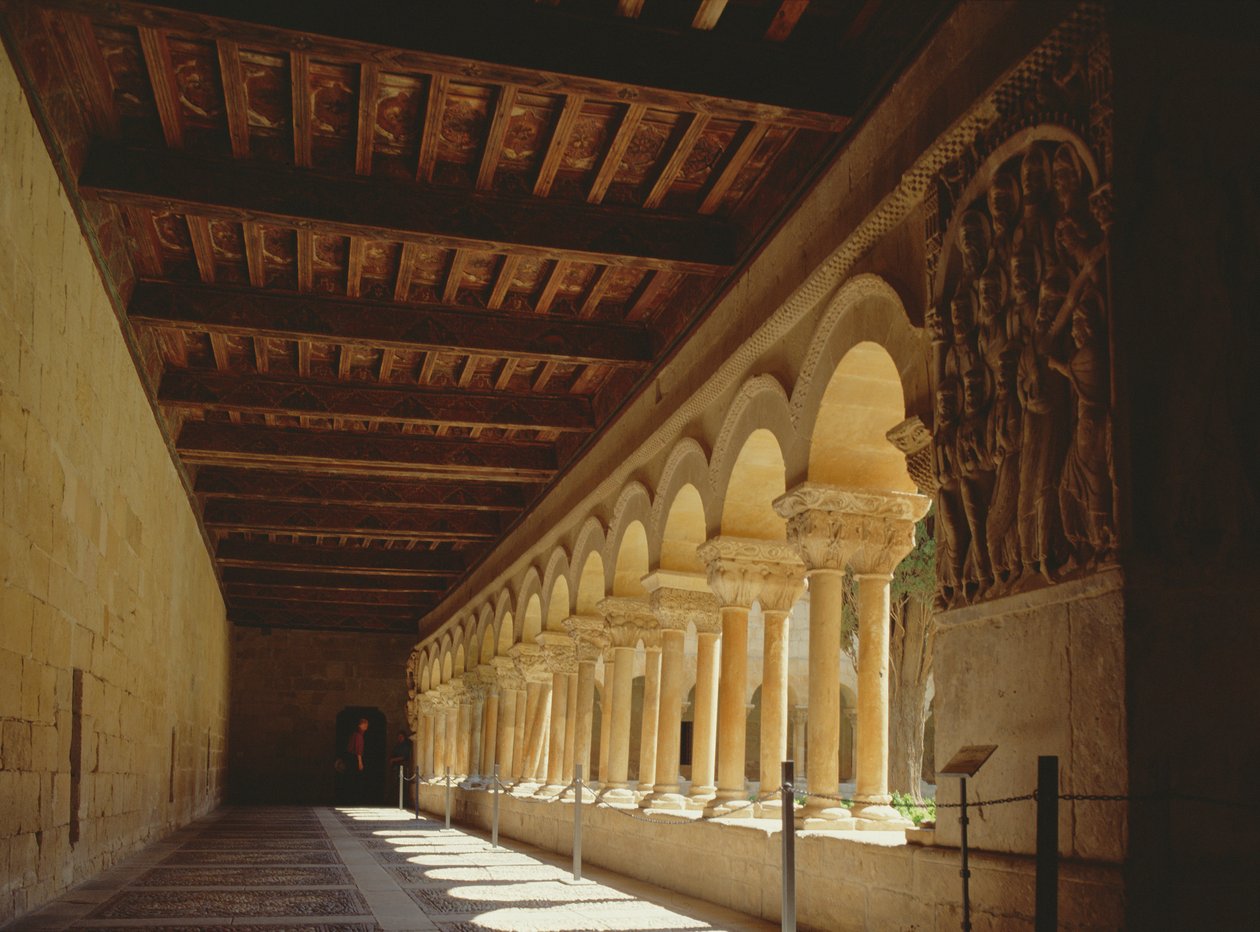 Vue vers le sud le long du mur ouest du cloître - Spanish School