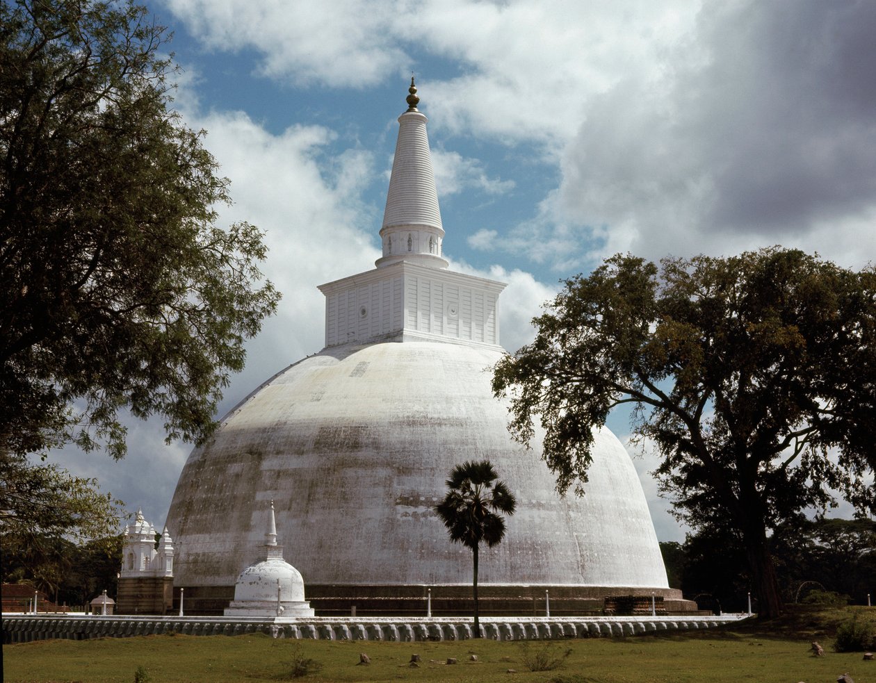 Vue du stupa de Ruwanwelisaya - Sri Lankan School