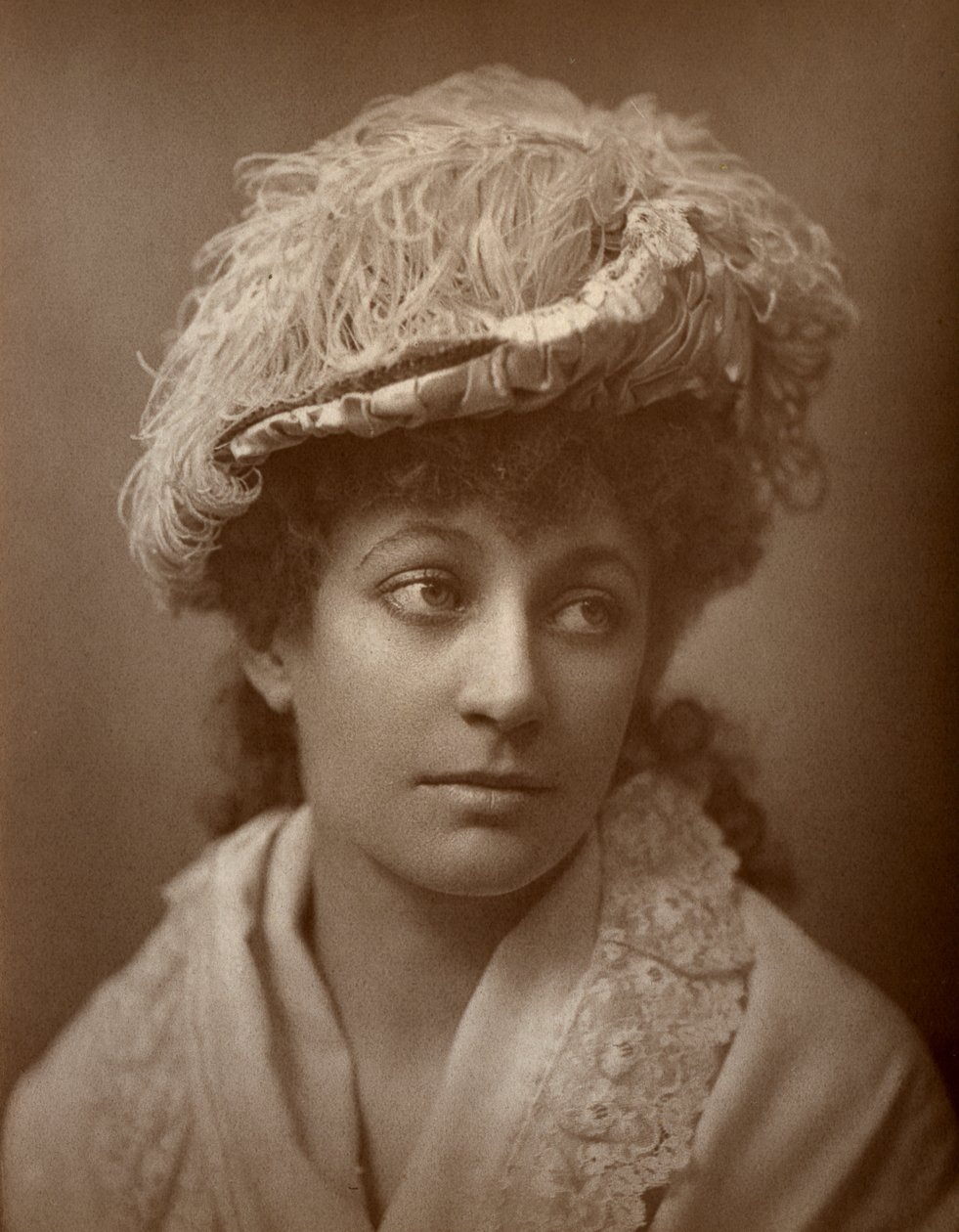 Lucy Buckstone, actrice britannique, 1884 - St James