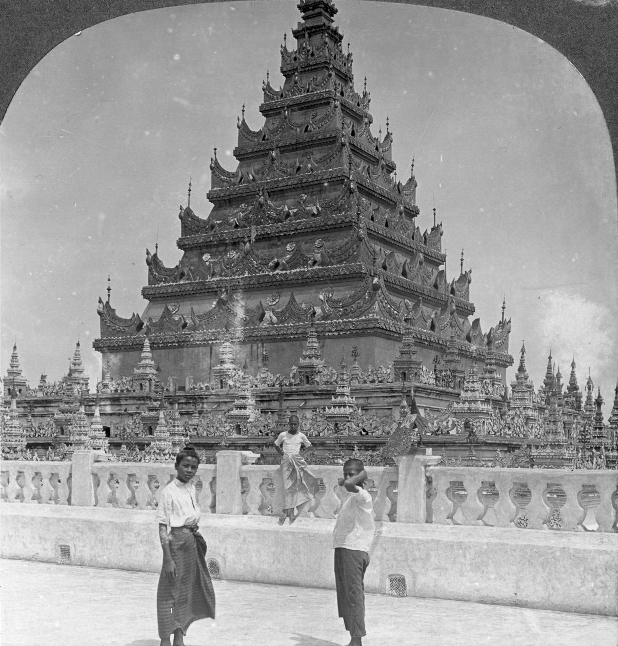 Pagode Arakan, Mandalay, Birmanie, 1908 - Stereo Travel Co