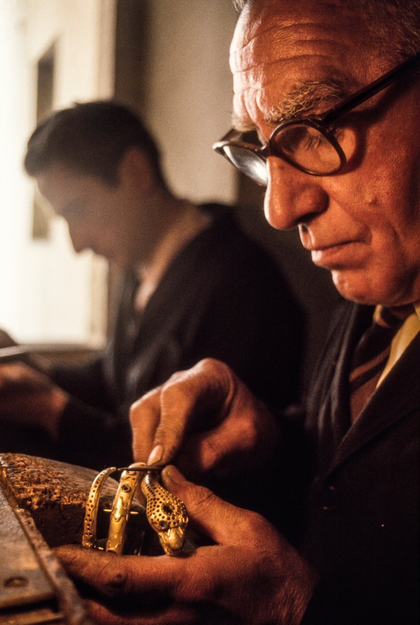 Orfèvre formant un bracelet, Florence - Ted Spiegel