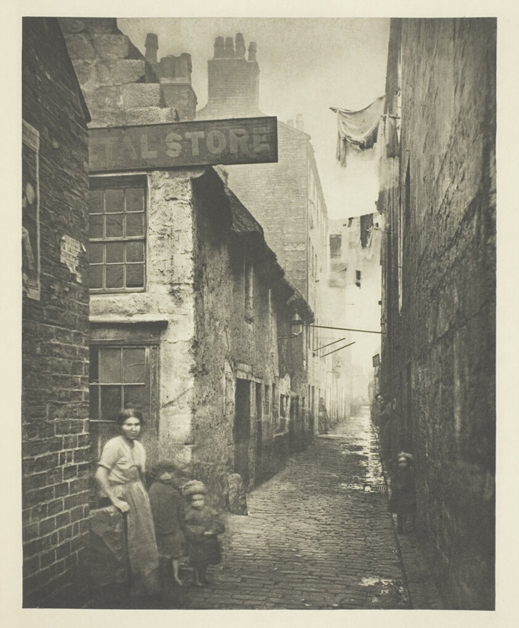 Old Vennel off High Street - Thomas Annan