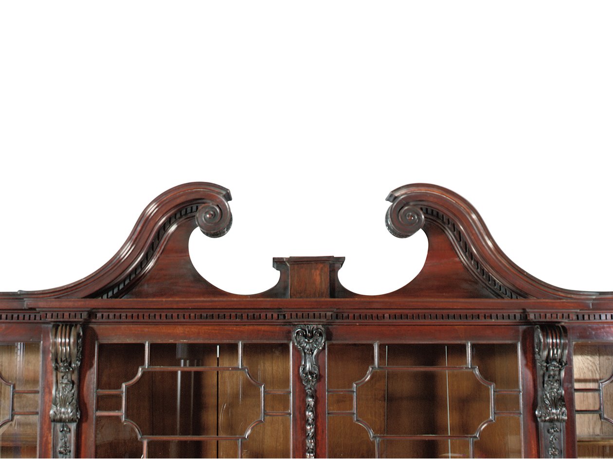 Bibliothèque à façade brisée George III - Thomas Chippendale