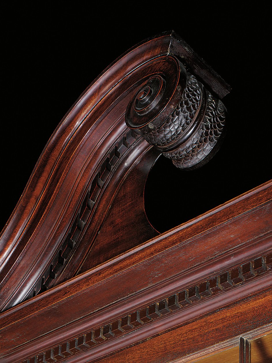 Bibliothèque à façade brisée George III - Thomas Chippendale