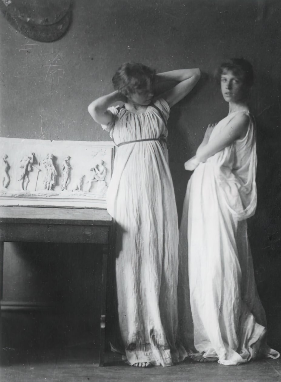 Modèles non identifiés en costumes grecs, vers 1883 - Thomas Eakins
