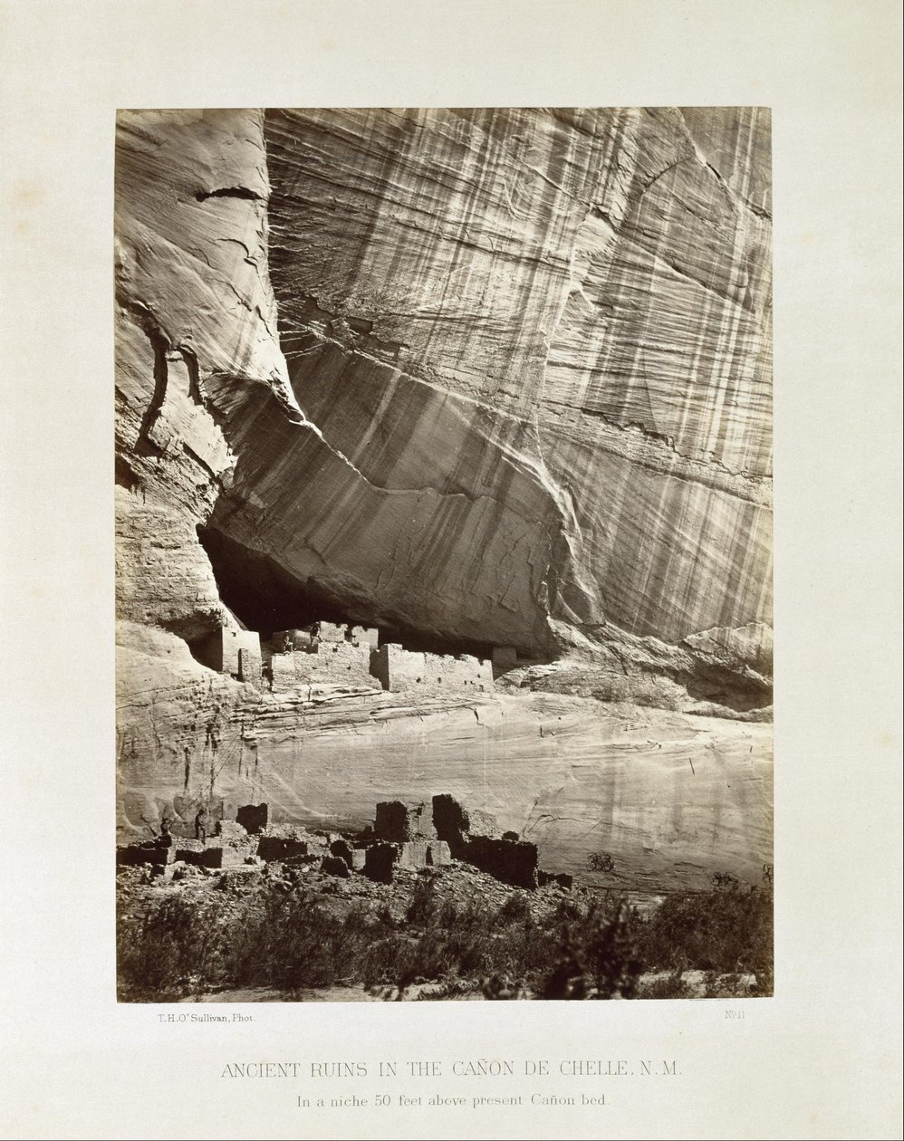 Ruines anciennes dans le Cañon de Chelle, N.M. (Territoire) - Timothy H. OSullivan