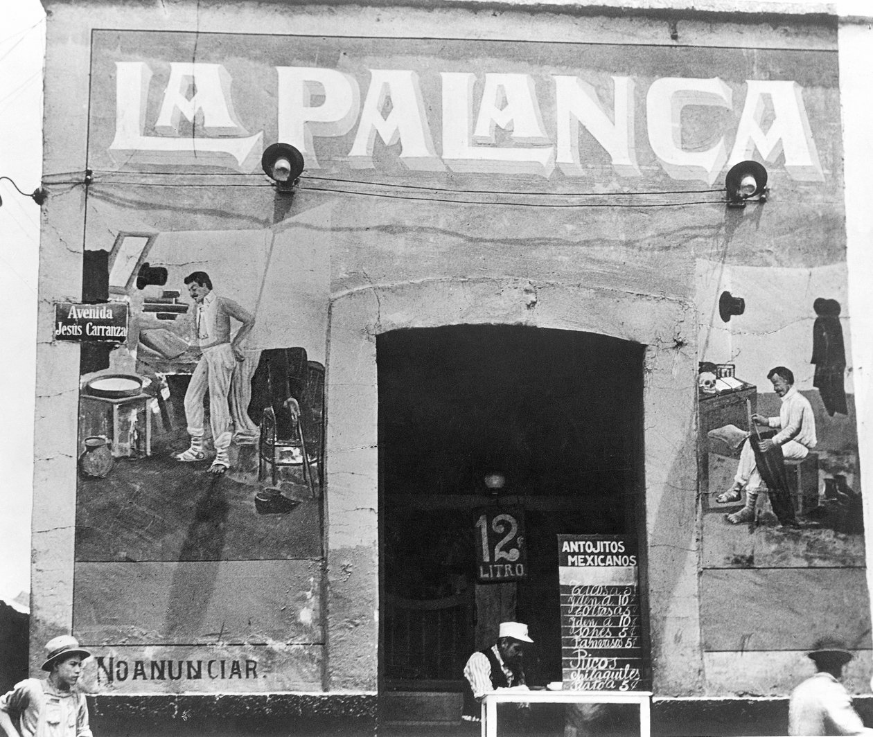 La Palanca (Pulqueria, Avenida Jesus Carranza), Mexico, vers 1927 - Tina Modotti