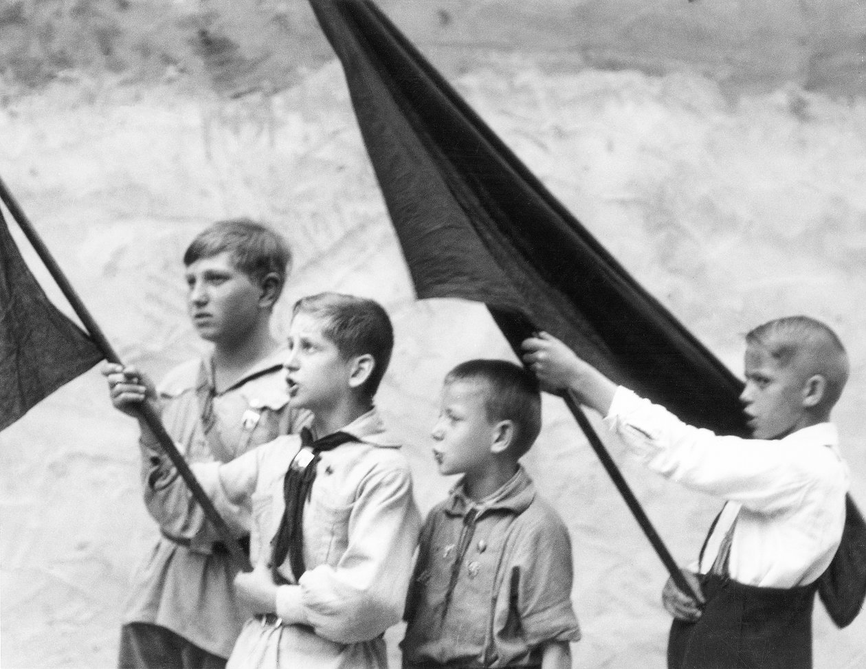 Jeunes pionniers, Berlin, Allemagne, 1930 - Tina Modotti