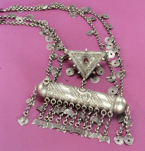Collier et étui à amulettes (argent) - Turkish School