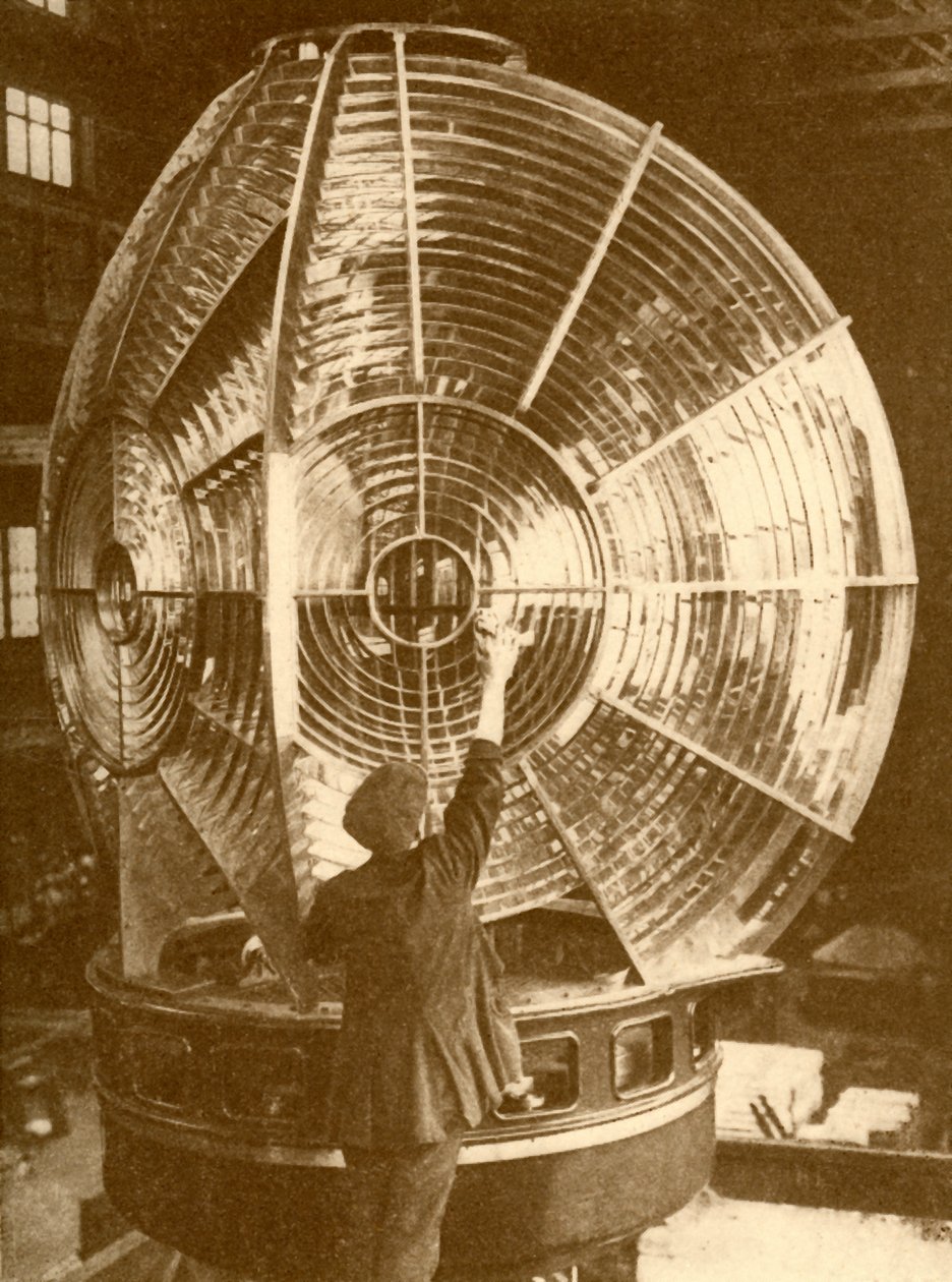 Lanterne de phare avec lentilles à éclats de groupe, c1930 - Unbekannt