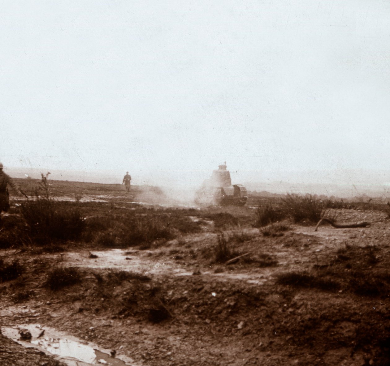 Avancer avec des chars, vers 1914-1918 - Unbekannt