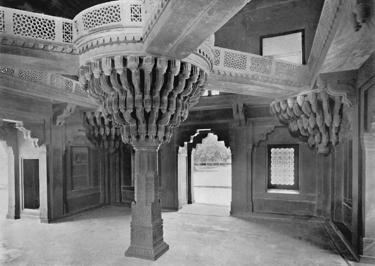 Fatehpur Sikri. Pilier dans le Dewan-i-Khas - Unbekannt