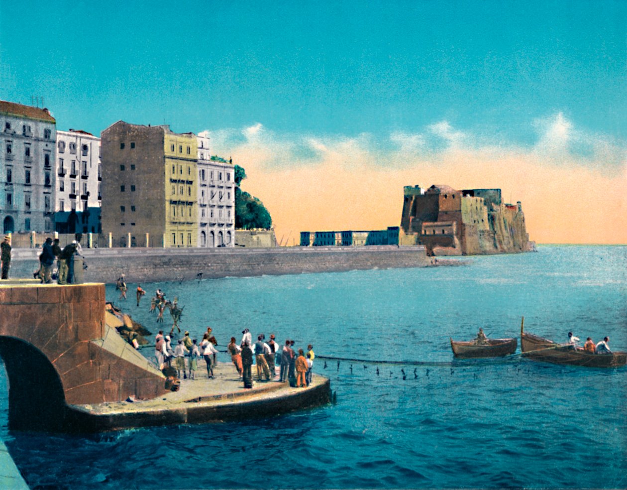 Naples - Via Partenope et Château de l
