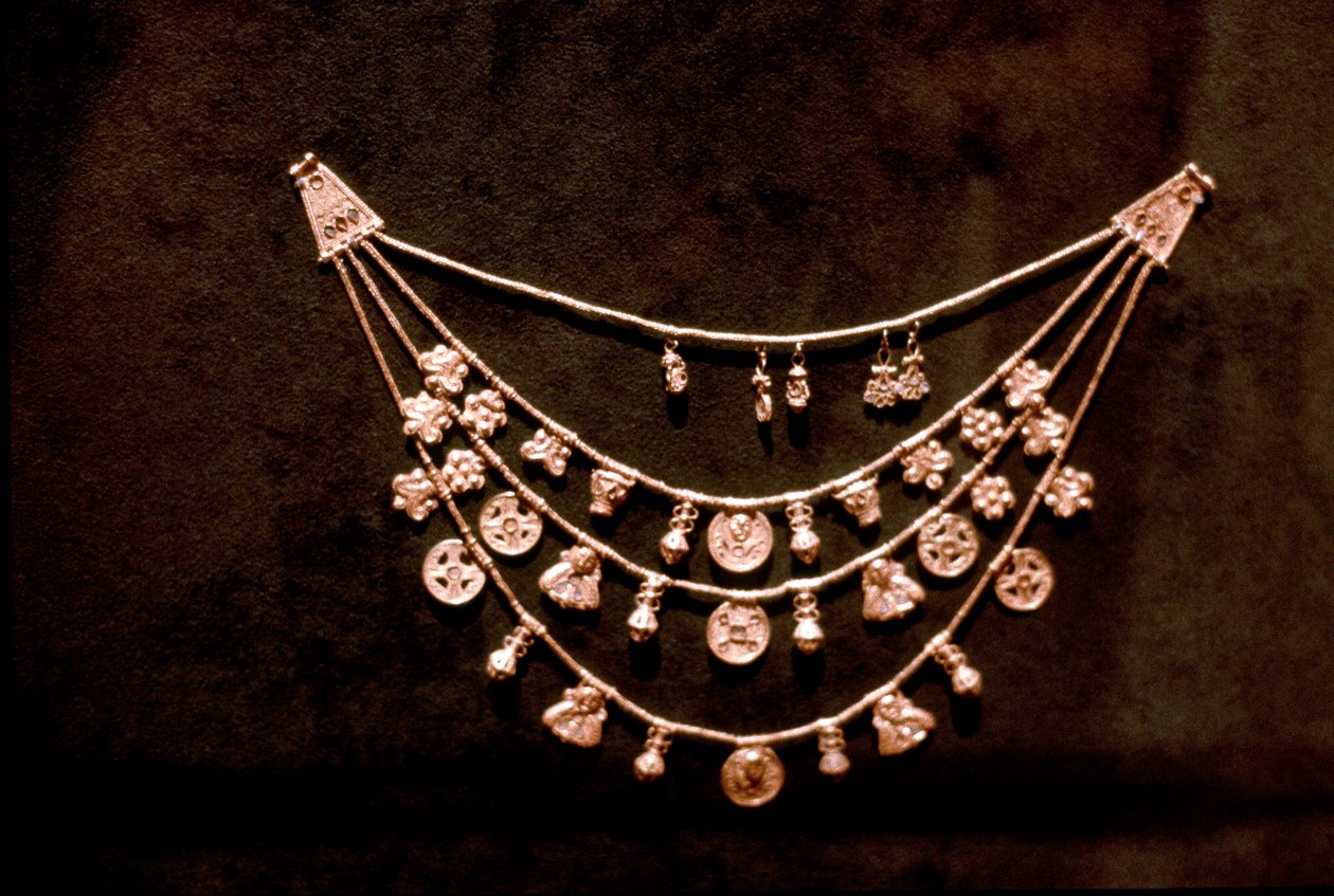 Bijoux en or phéniciens, 5e siècle av. J.-C. - Unbekannt