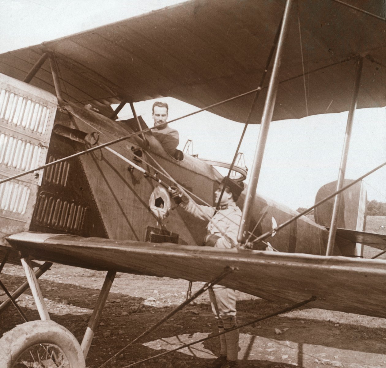 Pilote dans un biplan, vers 1914-1918 - Unbekannt