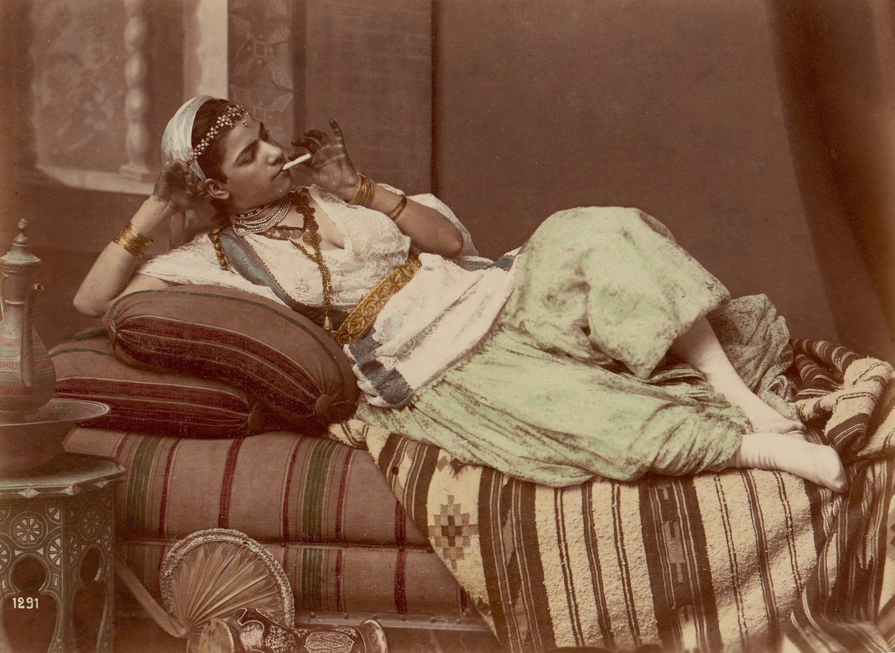 [Femme allongée fumant], 1870-90 - Unbekannt