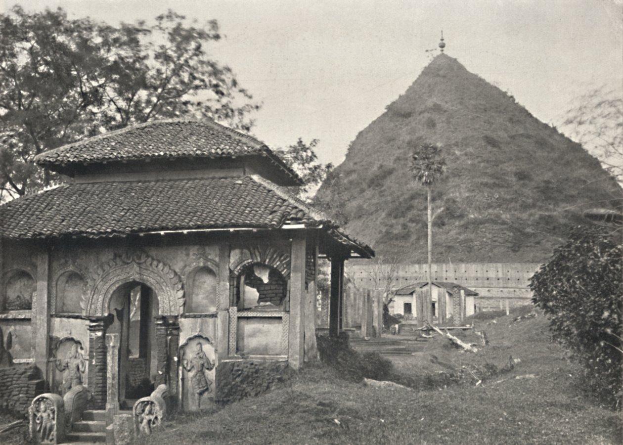 Ruwanwali Dagoba à Anuradhapura. Côté est, 1926 - Unbekannt