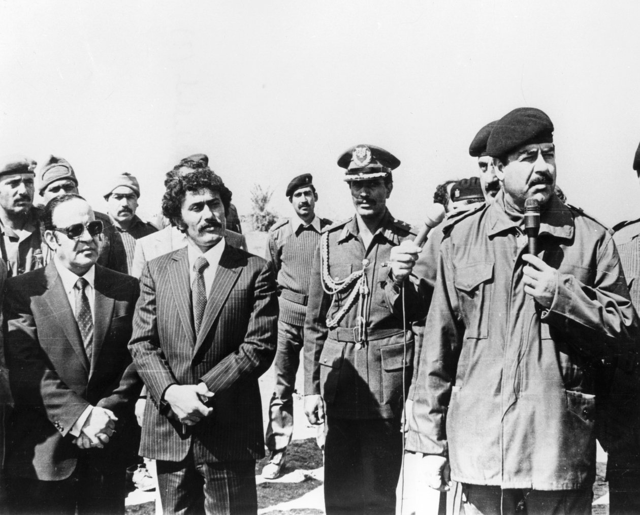 Saddam Hussein prononçant un discours, Irak - Unbekannt