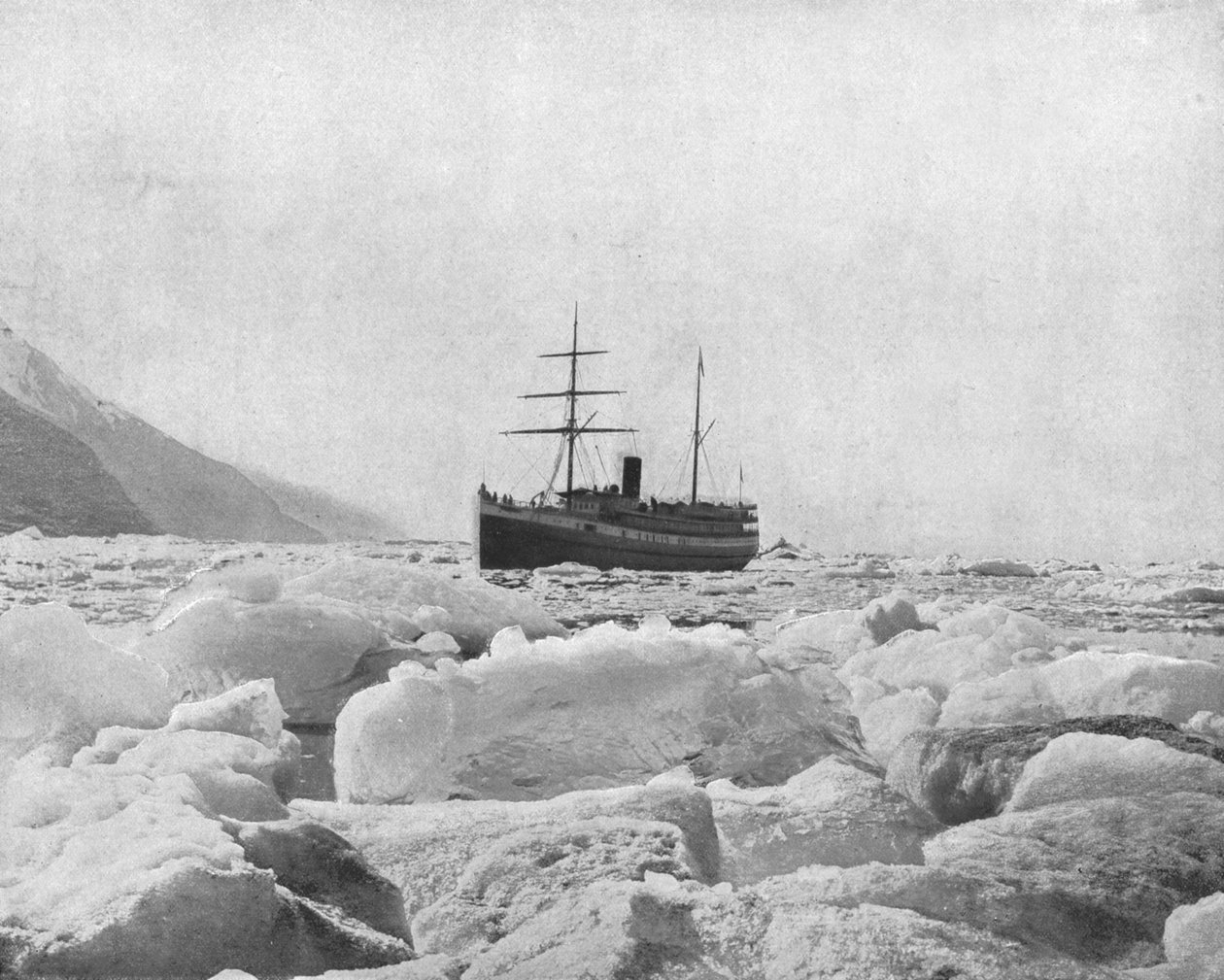 Le vapeur Queen, Glacier Bay, Alaska, USA, vers 1900 - Unbekannt