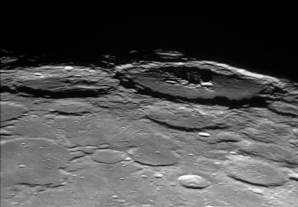Cratères Humboldt et Hecataeus - Unbekannt