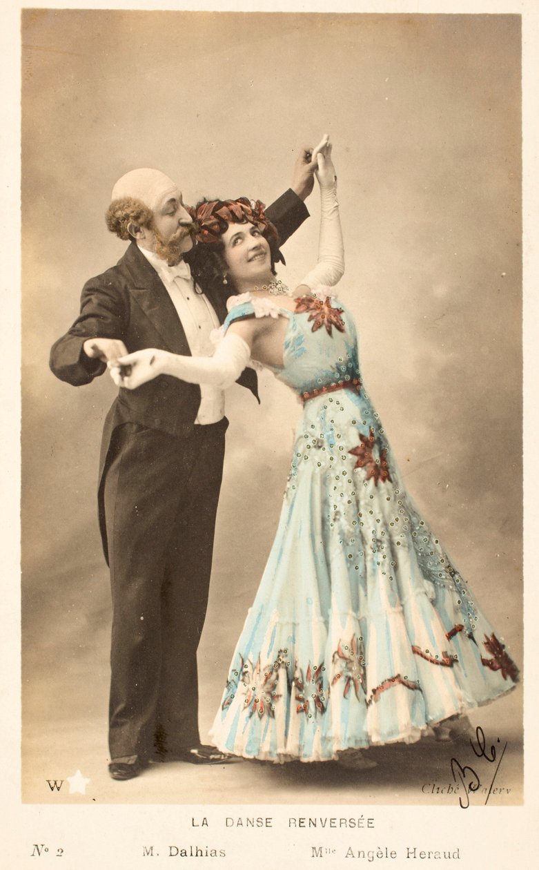 Vieille carte postale/Danse renversée/Angèle Héraud - William M. Timlin