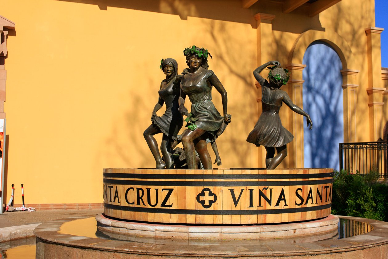 Statues, Vina Santa Cruz - Unbekannt