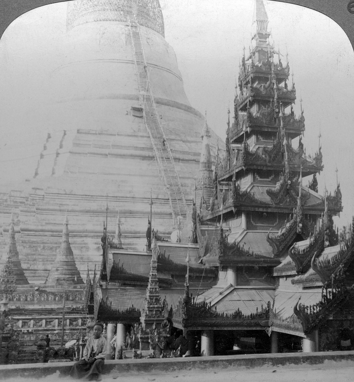 Pagode Shwedagon, Rangoon, Birmanie, vers 1900 - Underwood and Underwood