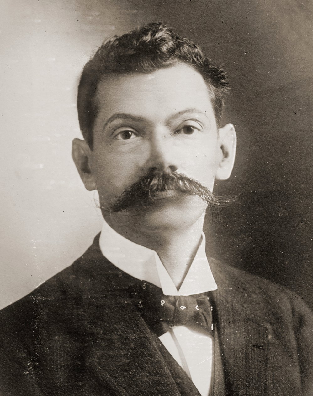 Portrait du Dr Francisco Bertrand Barahona c.1910 - Unknown