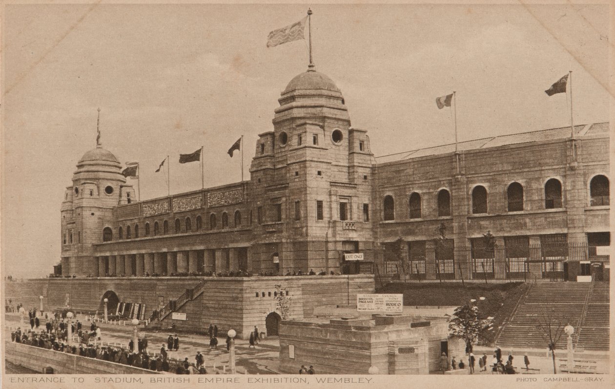 Entrée du stade, Exposition sur l