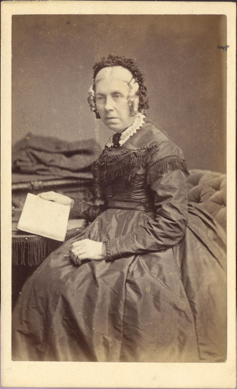 Femme avec un livre, vers 1860 (photographie) - Unknown photographer