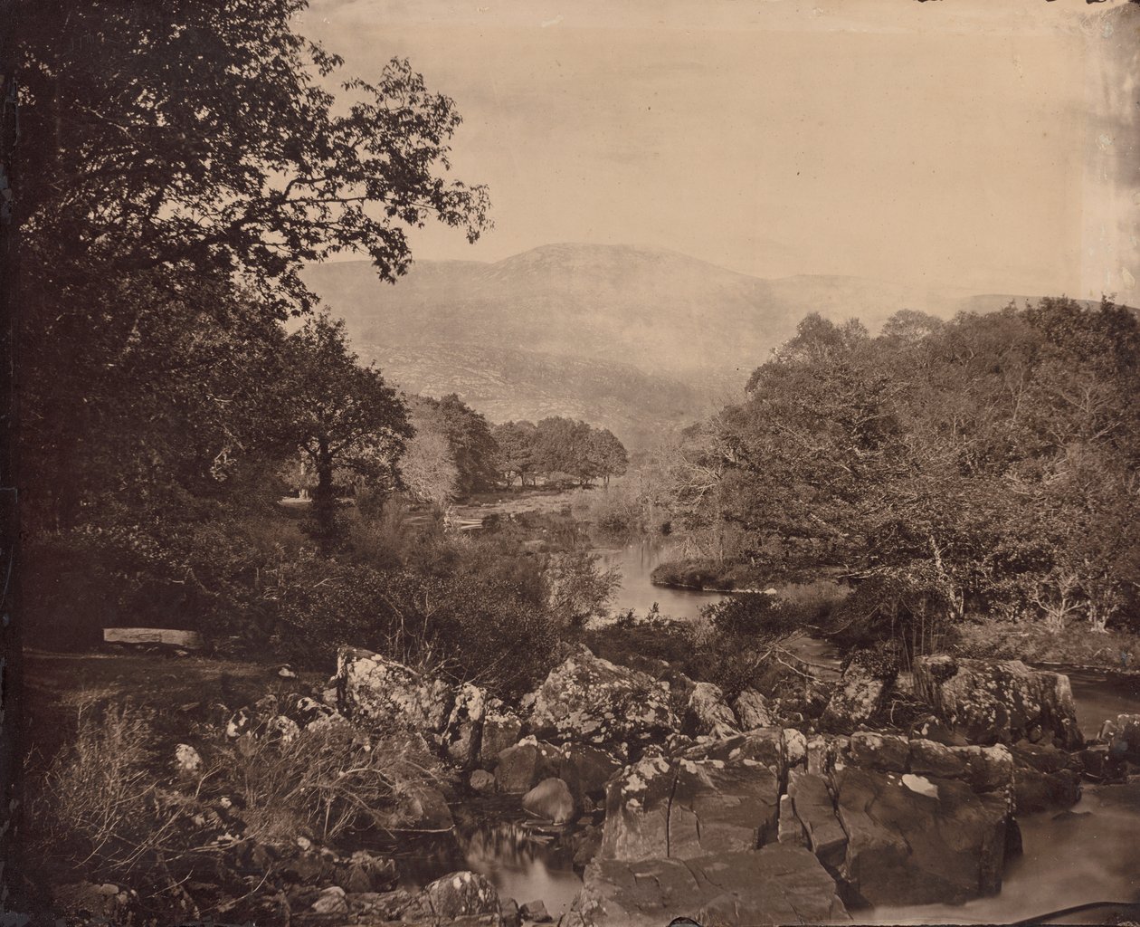 Vue depuis la pelouse, Dennicanniby, années 1870 - Vernon Heath