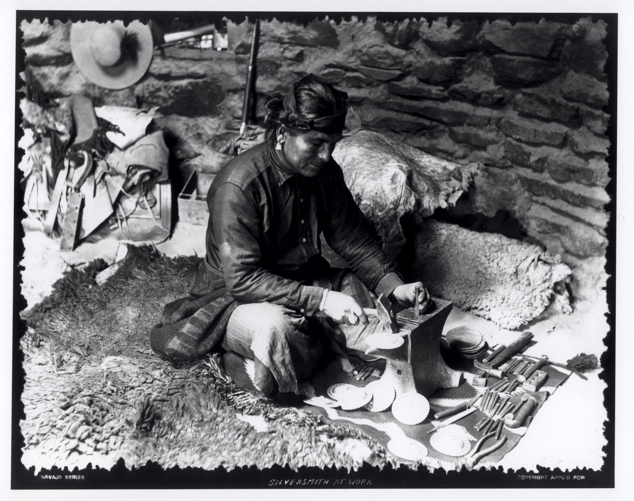 Orfèvre au travail, c.1914 - William Carpenter