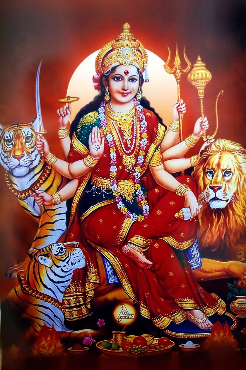 Temple hindou de Shiva. Image de la déesse hindoue Durga. - . .