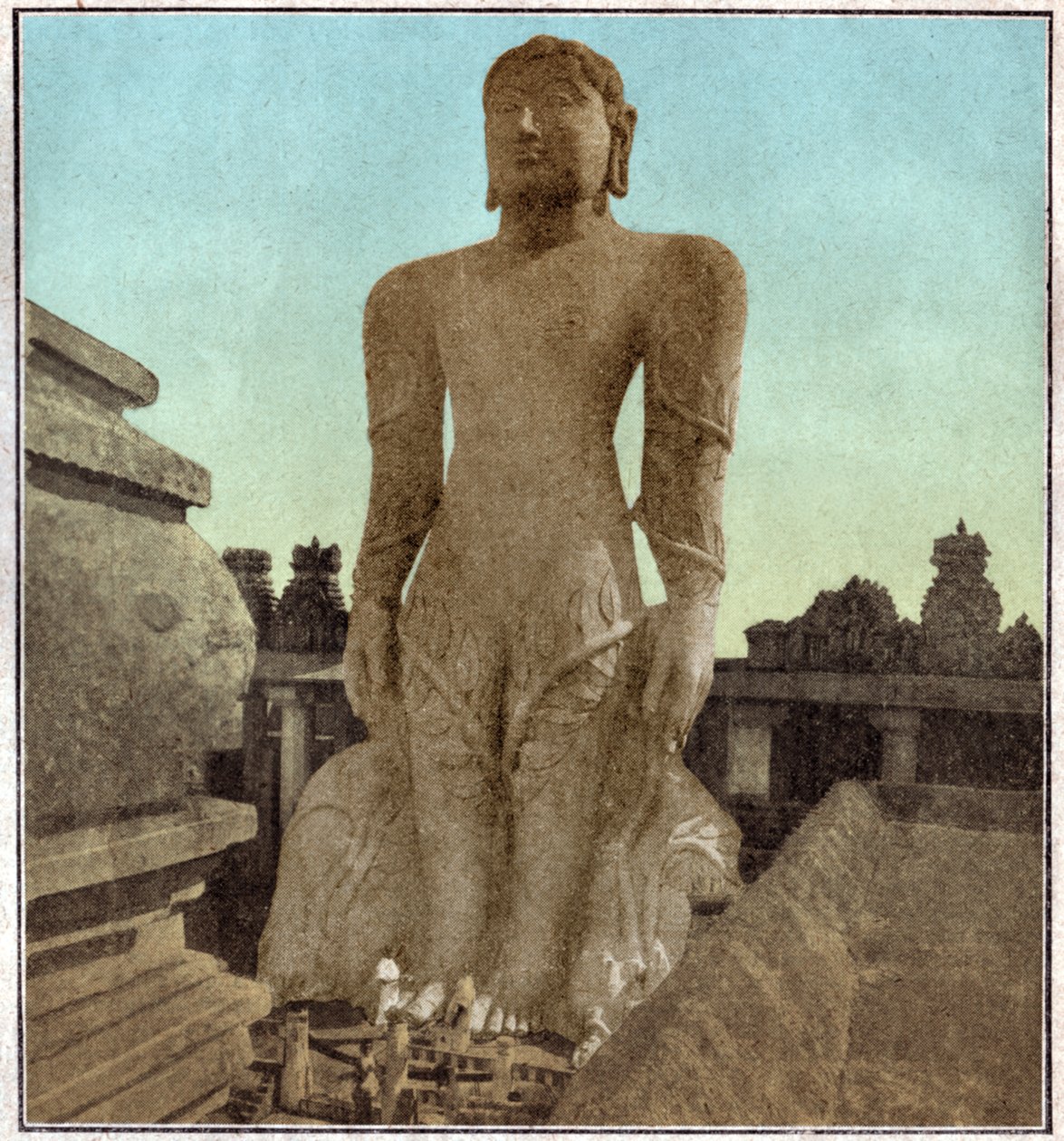 Statue de Bahubali - . .