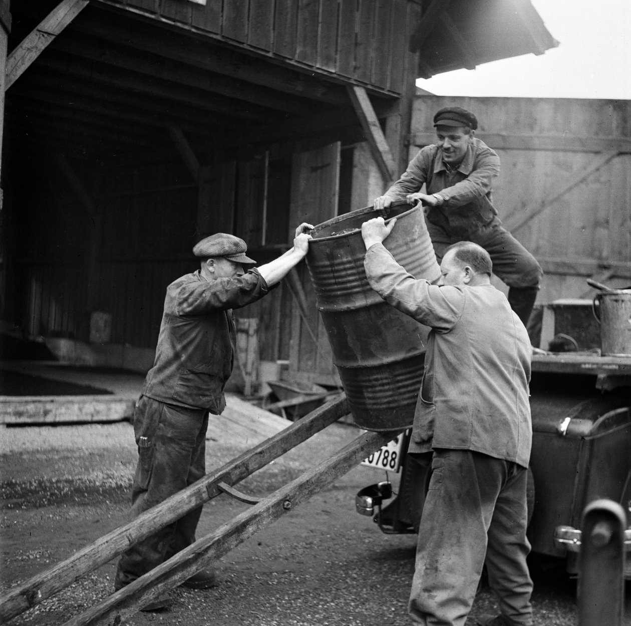 Suisse Seconde Guerre mondiale Substances existantes - Frederick (attr. to) Barnard
