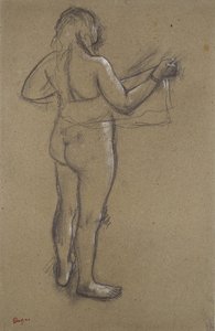 Femme nue se séchant