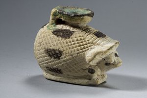 Aryballos hérisson, Période Saïte (faïence)