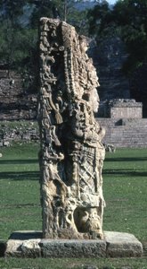Stèle H de Copan, Période Classique Tardive, vers 730 après J.-C.
