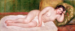 Femme nue sur un canapé