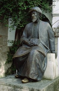 Statue de Moïse Maïmonide (1135-1204)