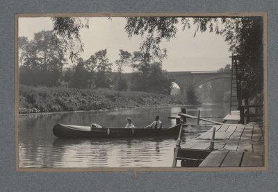 Deux personnes dans un canoë - Anonymous