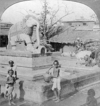 Une fontaine éléphant, Madura, Inde, 1901 - B. L. Singley