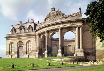 Entrée des écuries - French School